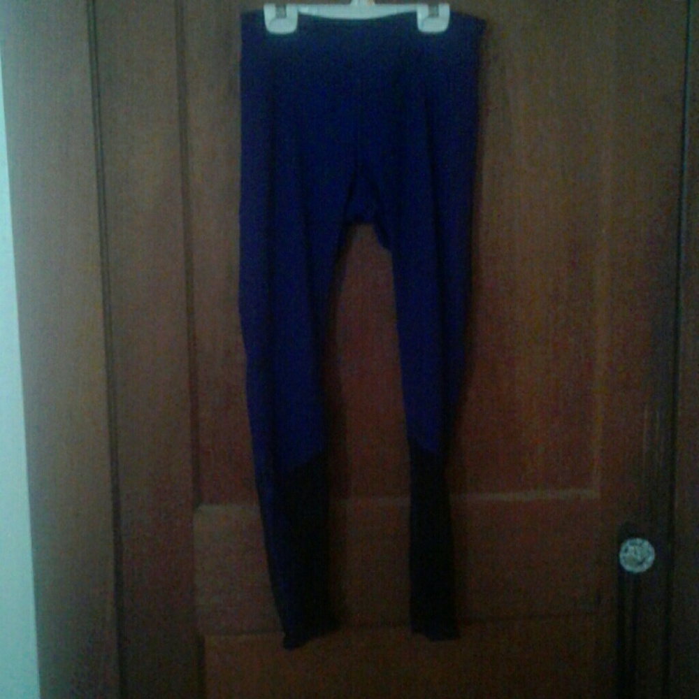 Adore Me blue lacy active leggings